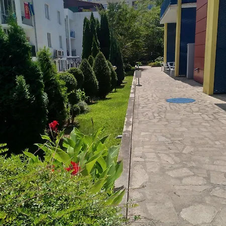 Apartment елит 4 *